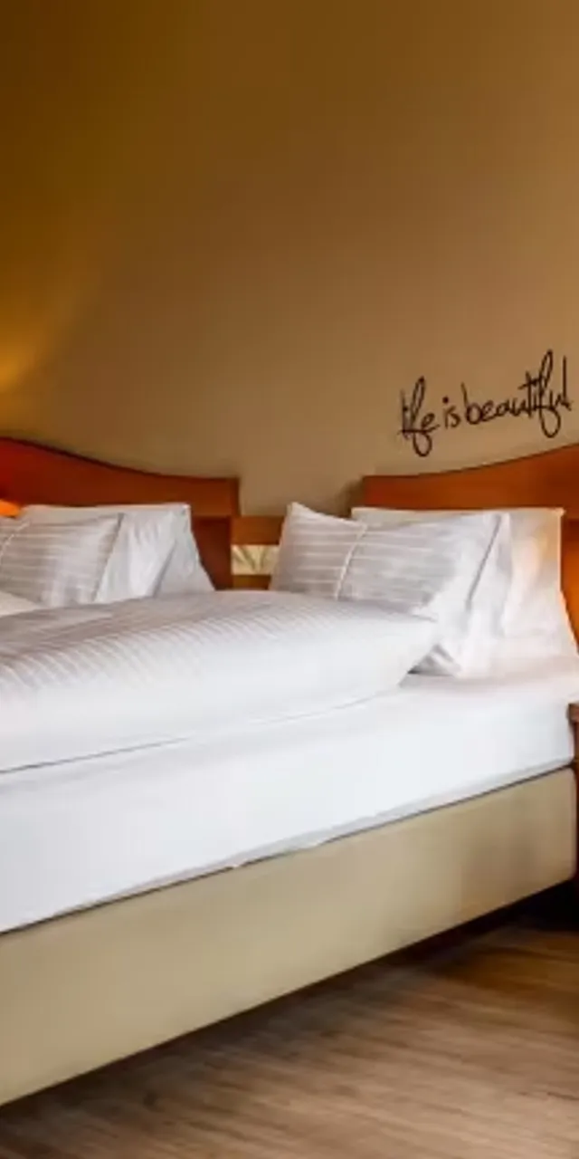 stoiser-graz-zimmer-jpg_Kopie.jpg